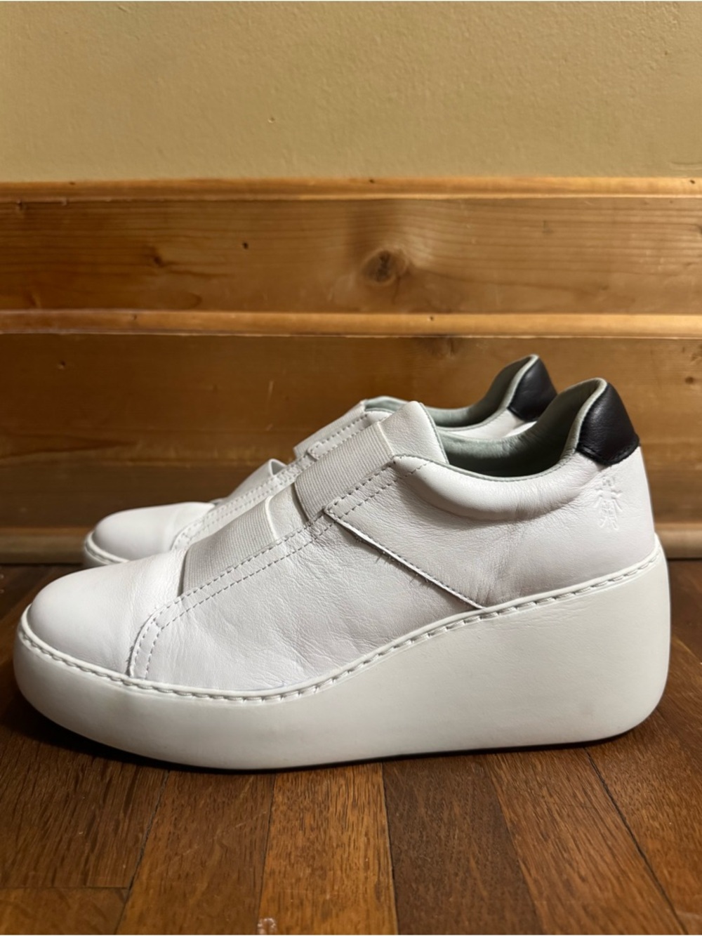 FLY London White Slip-On heel Sneakers size 39 (8-8.5) brand new